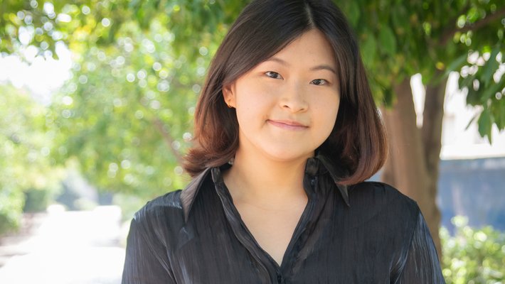 headshot of Joy Shi