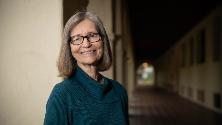 Barbara Wold